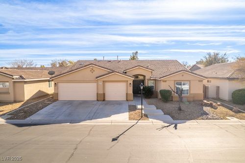 8217 Cabin Springs Ave, Las Vegas, NV, 89131-4622 | Card Image