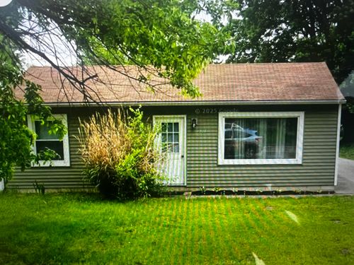101 76th St, Grand Rapids, MI, 49508-7271 | Card Image