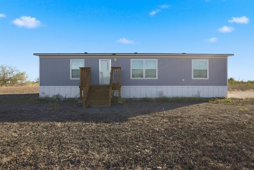 553 Jennifer Loop, Orange Grove, TX, 78372-4215 | Card Image