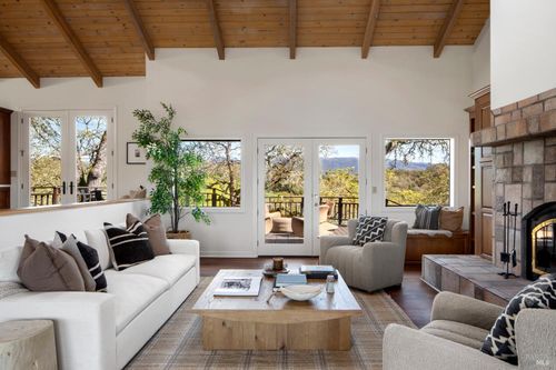 3460 Warm Springs Rd, Glen Ellen, CA, 95442-8725 | Card Image