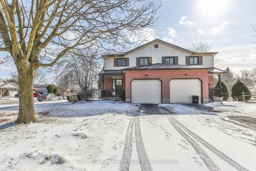 2 Freeman Cres, Simcoe, ON, N3Y5J9 | Card Image