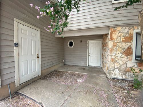 apt-b-8704 Schick Rd, Austin, TX, 78729-5449 | Card Image