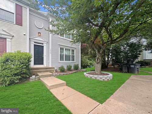5920 Gunther Ct, CENTREVILLE, VA, 20120-1662 | Card Image