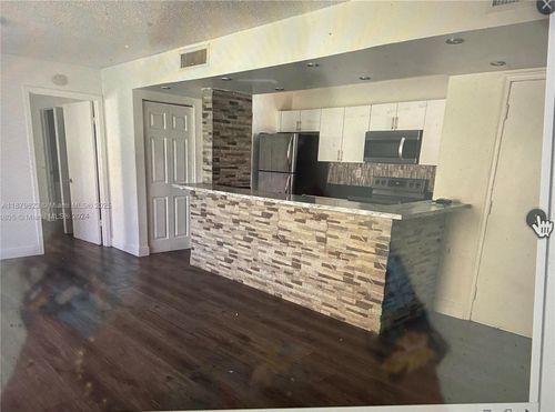 apt-102-636 Nw 114th Ave, Sweetwater, FL, 33172-3572 | Card Image