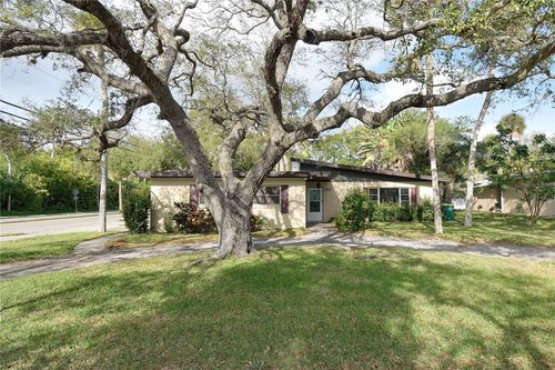 150 W Alachua Ln, Cocoa Beach, FL, 32931-3802 | Card Image