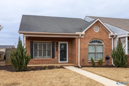 2112 Yorkshire Se, Decatur, AL, 35601 | Card Image