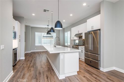 31 Ebb Tide Cir, Newport Beach, CA, 92663-2842 | Card Image