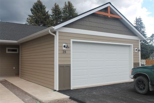 28 Mackin Ct, Kalispell, MT, 59901-6220 | Card Image