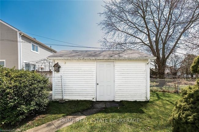 333 Vancouver St, House other with 2 bedrooms, 0 bathrooms and 3 parking in London ON | Image 8