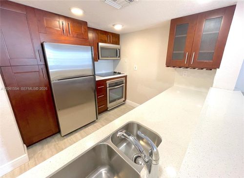 3604-520 Se 5th Ave, Fort Lauderdale, FL, 33301-2932 | Card Image