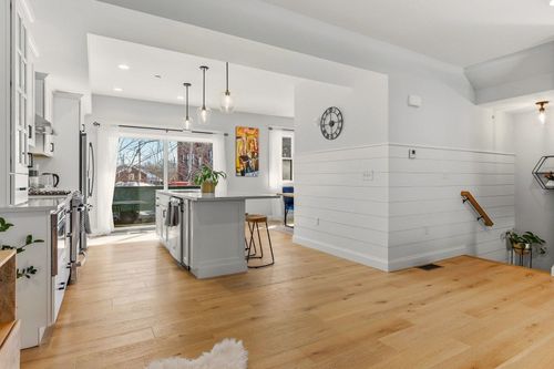 23-30 Cate St, Portsmouth, NH, 03801-4586 | Card Image