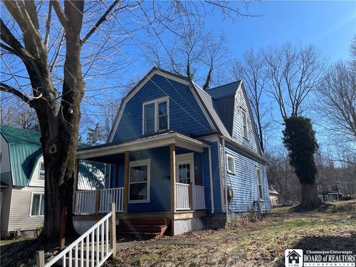 42 Wescott St, Jamestown, NY, 14701-3932 | Card Image