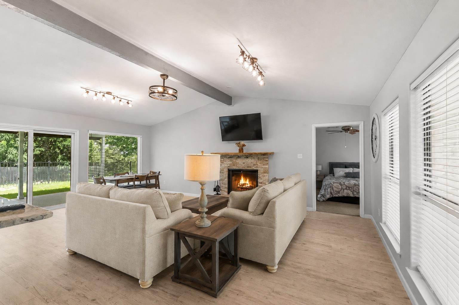 Residential in Horseshoe Bay 3