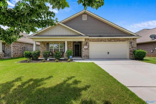 209 Olde Dogwood Trl, Decatur, AL, 35603-7512 | Card Image
