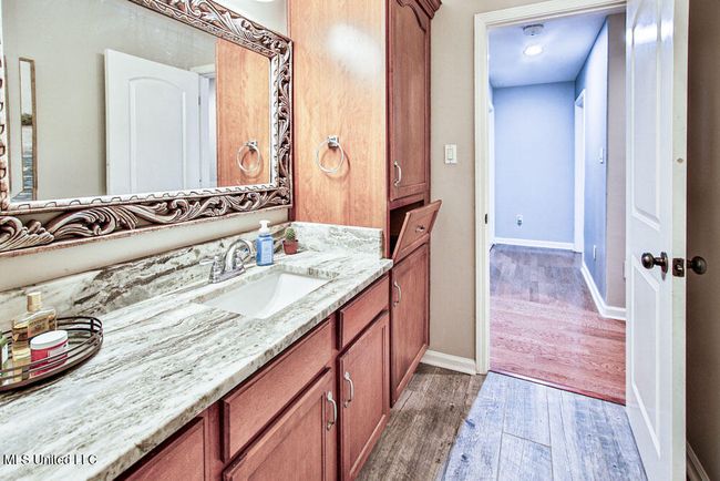 H Four Bedrooms Up Bedroom Bath 2 | Image 35