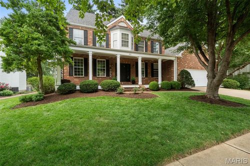 283 Dickens Farm Ln, Ballwin, MO, 63021-6584 | Card Image
