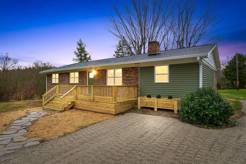 224 Lake St, Livingston, TN, 38570-6192 | Card Image