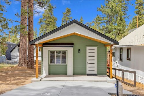 40166 Esterly Ln, Big Bear Lake, CA, 92315-2228 | Card Image