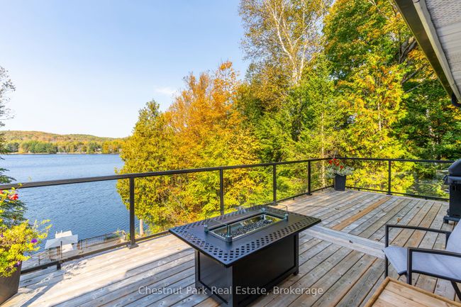 293 W Diamond Lake Rd, House other with 3 bedrooms, 2 bathrooms and 4 parking in Highland Grove ON | Image 17