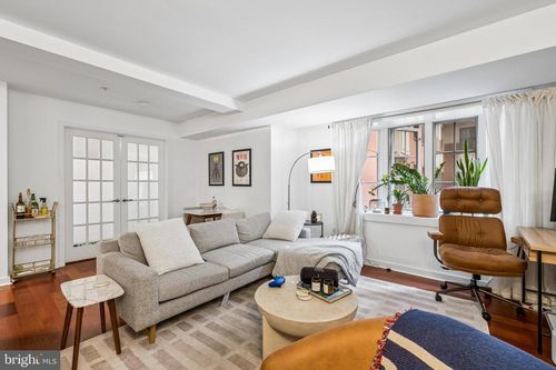 517-219 S 18th St, PHILADELPHIA, PA, 19103-6151 | Card Image