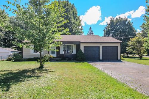 228 Park Rd, Painesville, OH, 44077-5060 | Card Image
