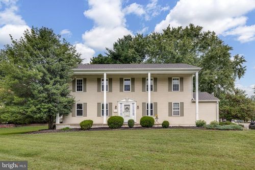 122 Cobblestone Dr, MOUNT LAUREL, NJ, 08054-2435 | Card Image