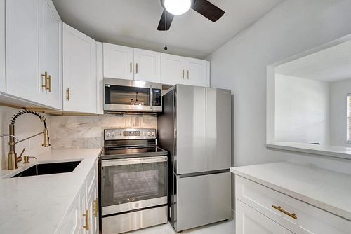 326 Camden N, West Palm Beach, FL, 33417-2045 | Card Image