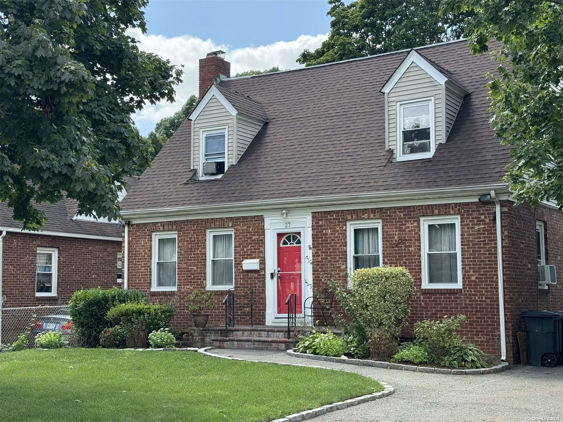 Queen St, Freeport, NY 11520