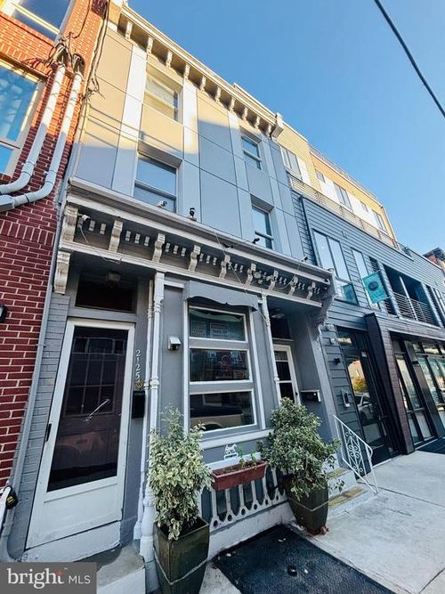 2125 N Front St, PHILADELPHIA, PA, 19122-1704 | Card Image