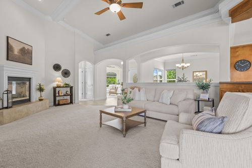 2110 Cadjew St, Redding, CA, 96003-9041 | Card Image