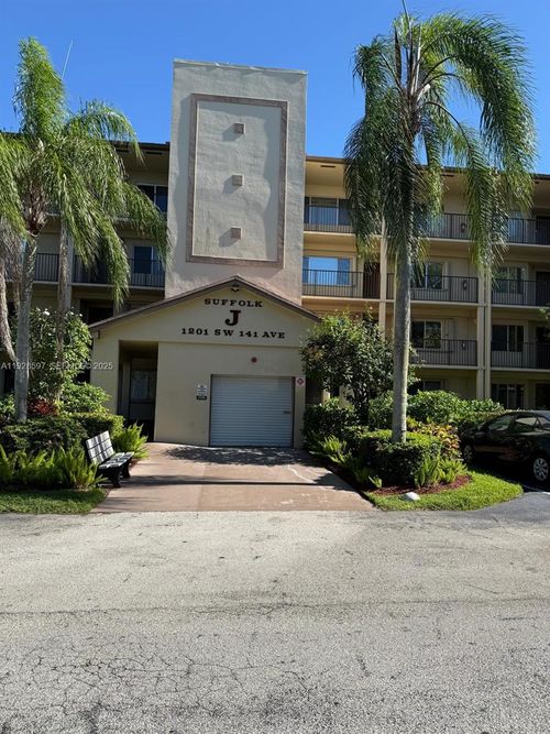 apt-304j-1201 Sw 141st Ave, Pembroke Pines, FL, 33027-3571 | Card Image