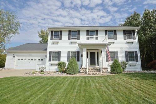 5800 Dunrovin Dr, Saginaw, MI, 48638-5495 | Card Image