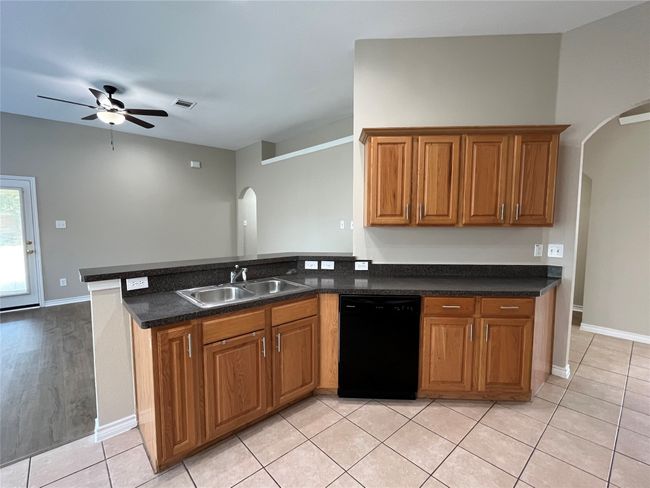 14021 Sand Hills Dr, House other with 3 bedrooms, 2 bathrooms and null parking in Haslet TX | Image 8