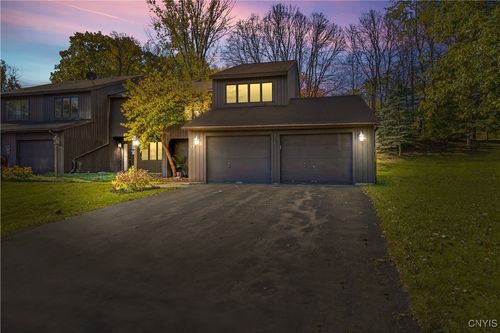 17 Jarvis Dr, Manlius, NY, 13104-2366 | Card Image