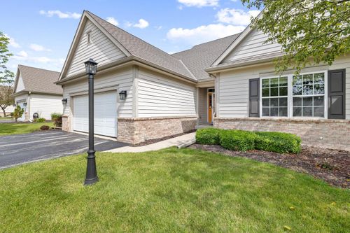 415-2-1790 Cedar Ridge Drive, SLINGER, WI, 53086 | Card Image