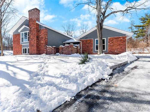 435 Holly Terrace Ct, Ballwin, MO, 63011-2427 | Card Image