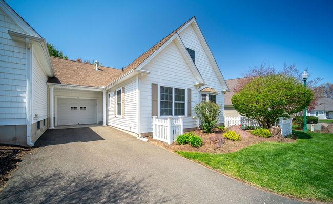 87 - 87 Allison Way, Condo with 3 bedrooms, 3 bathrooms and 3 parking in East Haven CT | Image 36