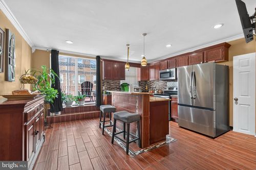 4646 Shelbourne St, PHILADELPHIA, PA, 19124-3833 | Card Image