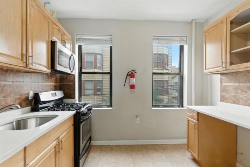 apt-9-217 44th St, Union City, NJ, 07087-6331 | Card Image