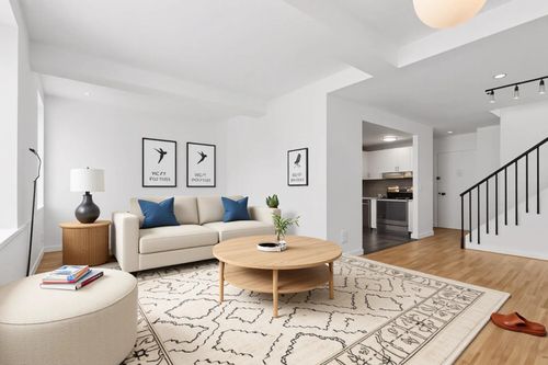 10c-30 E 76th St, New York, NY, 10021-2766 | Card Image