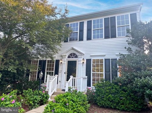 62 Stocks St, LOVETTSVILLE, VA, 20180-8640 | Card Image