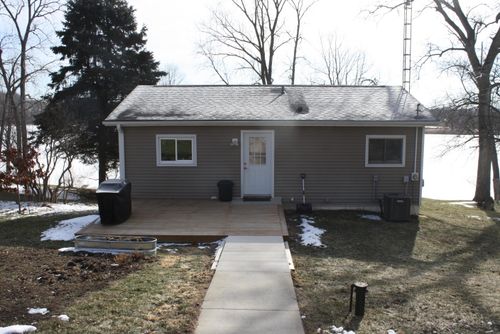 529 Timber Ln, Brooklyn, MI, 49230-9313 | Card Image