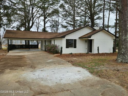 201 Willow Brook Drive, Clinton, MS, 39056 | Card Image