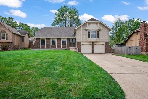 11209 E 76th St, Raytown, MO, 64138-2461 | Card Image