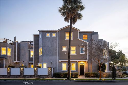 428 7th St, Huntington Beach, CA, 92648-4609 | Card Image