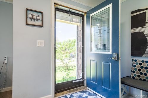 2170 Sonoma St, Ferndale, MI, 48220-1580 | Card Image