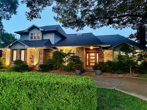 18128 Aramis Ln, Dallas, TX, 75252-6351 | Card Image
