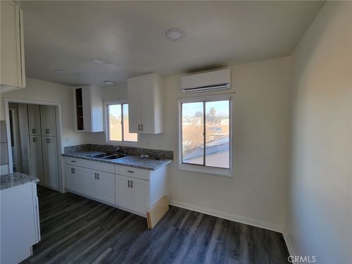 757 S Towne Avenue, Pomona, CA, 91766 | Card Image