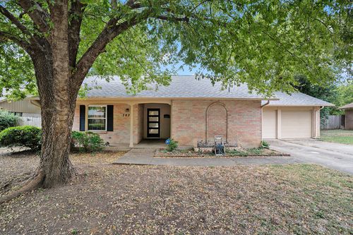 7428 Overhill Rd, Fort Worth, TX, 76116-9016 | Card Image