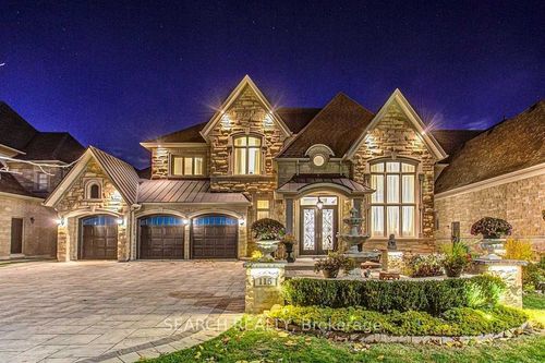 115 Carisbrooke Cir, Aurora, ON, L4G0K4 | Card Image